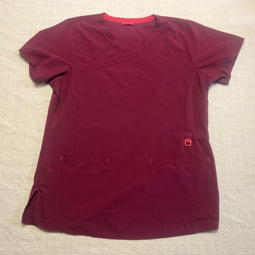 Carhartt scrub top